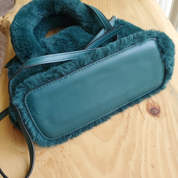 A New Day Faux Fur Crossbody in Teal - Picture 9 of 9